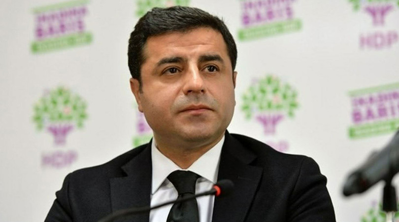 Selahattin Demirtaş Aktif Politikadan Çekildiğini Duyurdu!